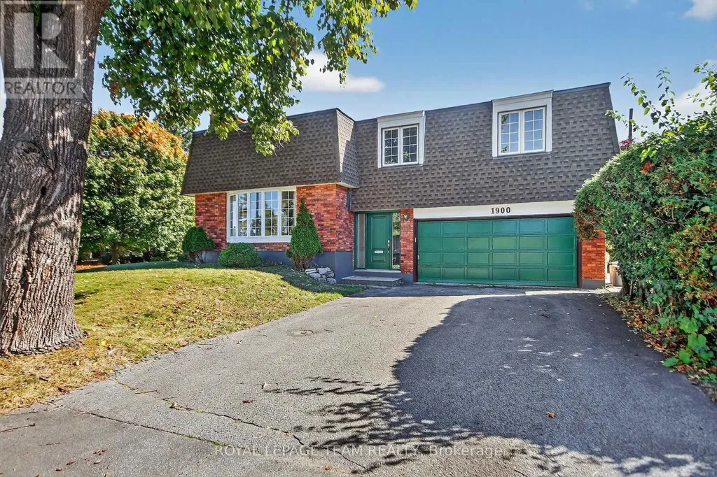 1900 Southampton Court Ottawa ON K2C 0W3