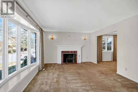1900 Southampton Court Ottawa ON K2C 0W3