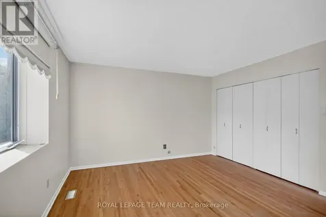 1900 Southampton Court Ottawa ON K2C 0W3