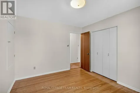 1900 Southampton Court Ottawa ON K2C 0W3