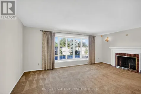 1900 Southampton Court Ottawa ON K2C 0W3