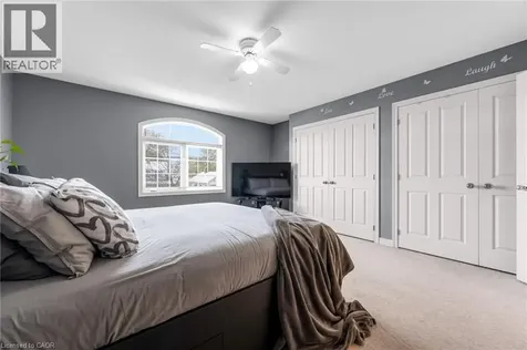160 Wallace Avenue South Welland ON L3B 1R5