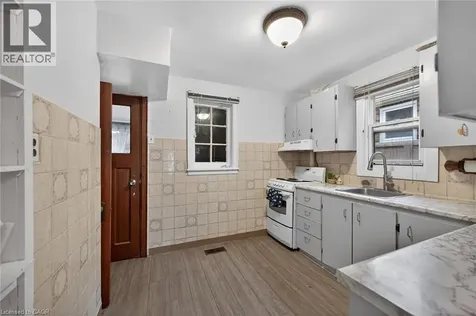 144 Hunter Street West Hamilton ON L8P 1R1