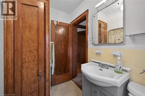 144 Hunter Street West Hamilton ON L8P 1R1