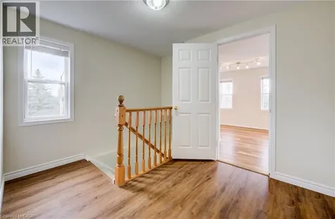 1 Ginger Court Guelph ON N1G 4Z9