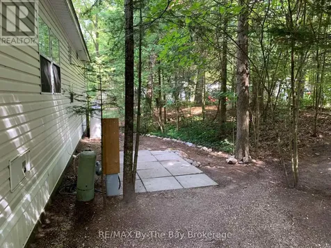 85 Theme Park Drive Wasaga Beach ON L9Z 1X7