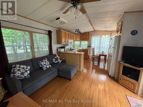85 Theme Park Drive Wasaga Beach ON L9Z 1X7