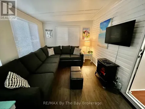 85 Theme Park Drive Wasaga Beach ON L9Z 1X7