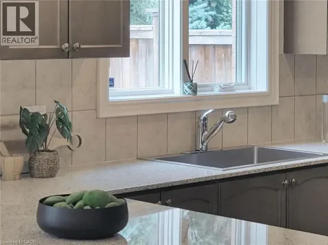 2238 Lyndhurst Drive Oakville ON L6H 7V4