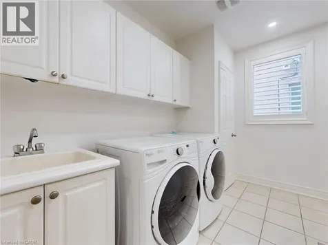 2238 Lyndhurst Drive Oakville ON L6H 7V4