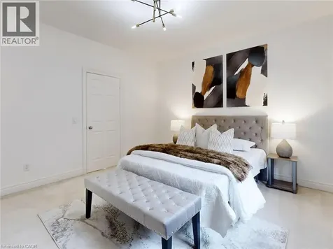 2238 Lyndhurst Drive Oakville ON L6H 7V4