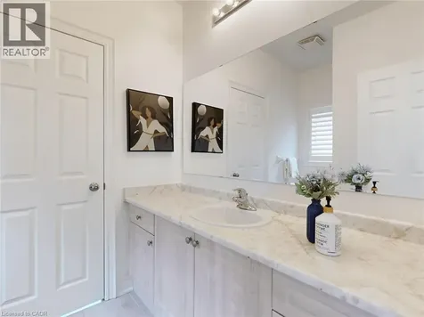 2238 Lyndhurst Drive Oakville ON L6H 7V4