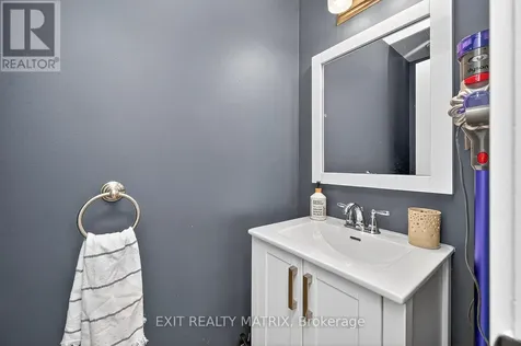 1777 Lamoureux Drive Ottawa ON K1E 2N5