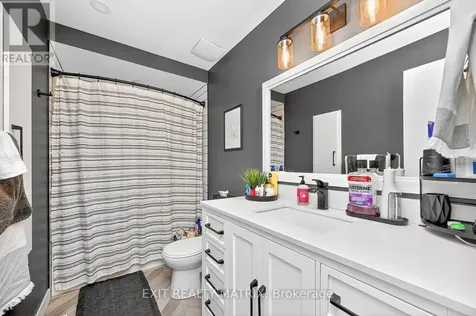 1777 Lamoureux Drive Ottawa ON K1E 2N5
