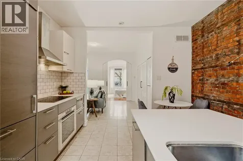163 Victoria Avenue North Hamilton ON L8L 5E9