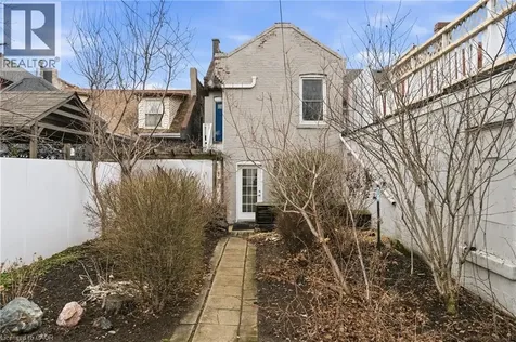 163 Victoria Avenue North Hamilton ON L8L 5E9