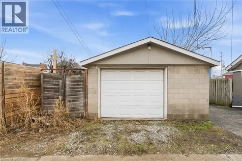 163 Victoria Avenue North Hamilton ON L8L 5E9
