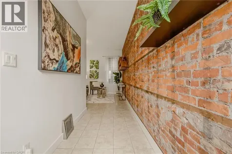 163 Victoria Avenue North Hamilton ON L8L 5E9