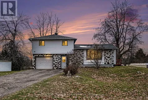 88 Bay Road Rideau Lakes ON K0G 1L0