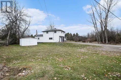 88 Bay Road Rideau Lakes ON K0G 1L0