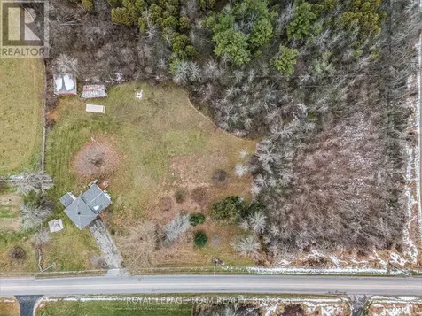 88 Bay Road Rideau Lakes ON K0G 1L0