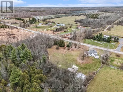 88 Bay Road Rideau Lakes ON K0G 1L0