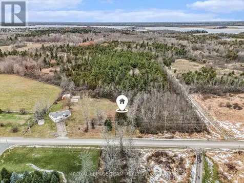 88 Bay Road Rideau Lakes ON K0G 1L0