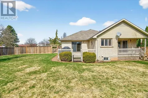 20 Treadwell Street Aylmer ON N5H 3B5