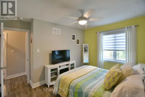 121 45th Street North Wasaga Beach ON L9Z 1Z4