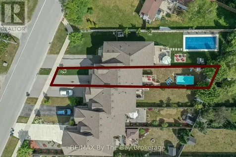 121 45th Street North Wasaga Beach ON L9Z 1Z4