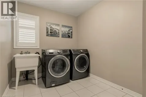 39 Turi Drive Hamilton ON L9B 0E2
