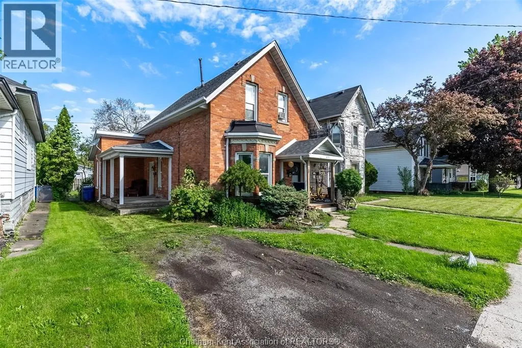 215 Grand Avenue East Chatham ON N7L 1W3