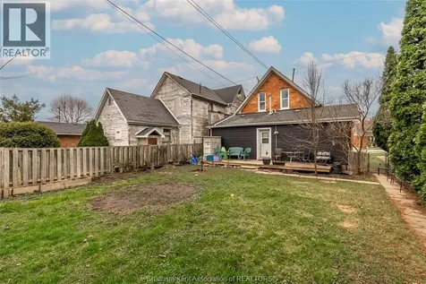 215 Grand Avenue East Chatham ON N7L 1W3