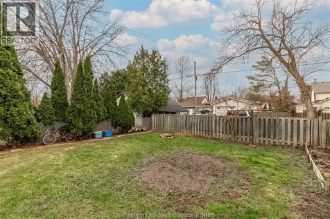 215 Grand Avenue East Chatham ON N7L 1W3