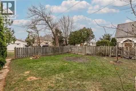 215 Grand Avenue East Chatham ON N7L 1W3