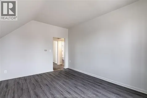215 Grand Avenue East Chatham ON N7L 1W3