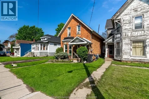 215 Grand Avenue East Chatham ON N7L 1W3