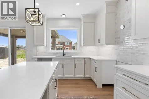 1198 Campana Crescent Lakeshore ON N8L 0K3
