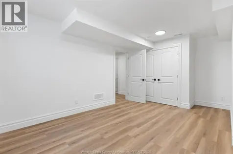 1198 Campana Crescent Lakeshore ON N8L 0K3