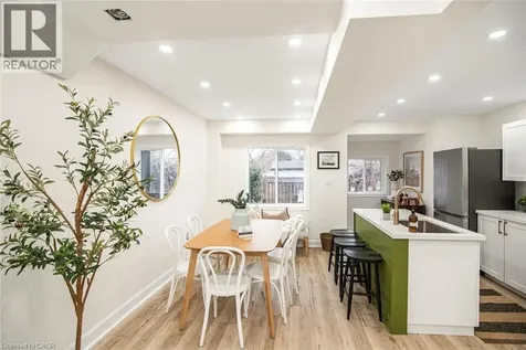 7 Stapleton Avenue Hamilton ON L8H 3N5
