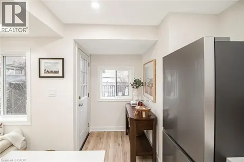 7 Stapleton Avenue Hamilton ON L8H 3N5