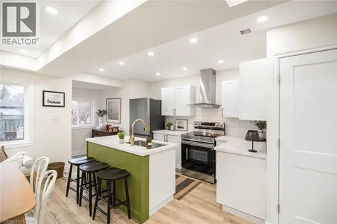 7 Stapleton Avenue Hamilton ON L8H 3N5