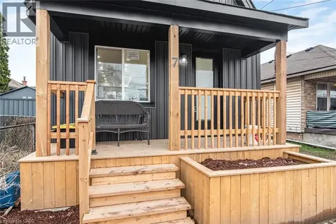 7 Stapleton Avenue Hamilton ON L8H 3N5