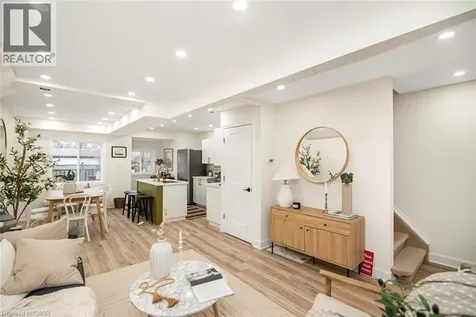 7 Stapleton Avenue Hamilton ON L8H 3N5