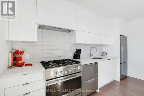 135 Barrette Street Ottawa ON K1L 7Z9