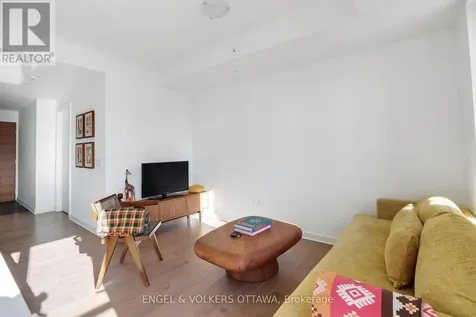 135 Barrette Street Ottawa ON K1L 7Z9