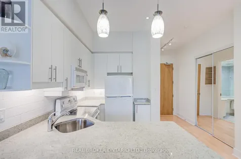 562 Eglinton Avenue East Toronto (mount Pleasant East) ON M4P 1P1