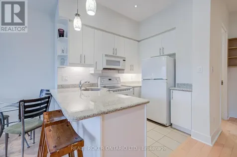562 Eglinton Avenue East Toronto (mount Pleasant East) ON M4P 1P1