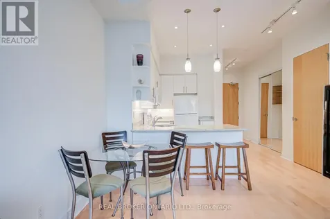 562 Eglinton Avenue East Toronto (mount Pleasant East) ON M4P 1P1