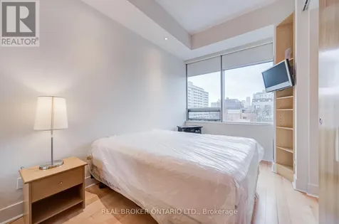 562 Eglinton Avenue East Toronto (mount Pleasant East) ON M4P 1P1